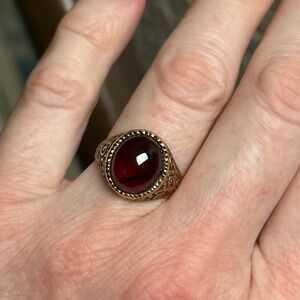 Vintage 9K Gold Garnet Cabochon Ring In Floral Setting Size 6.75